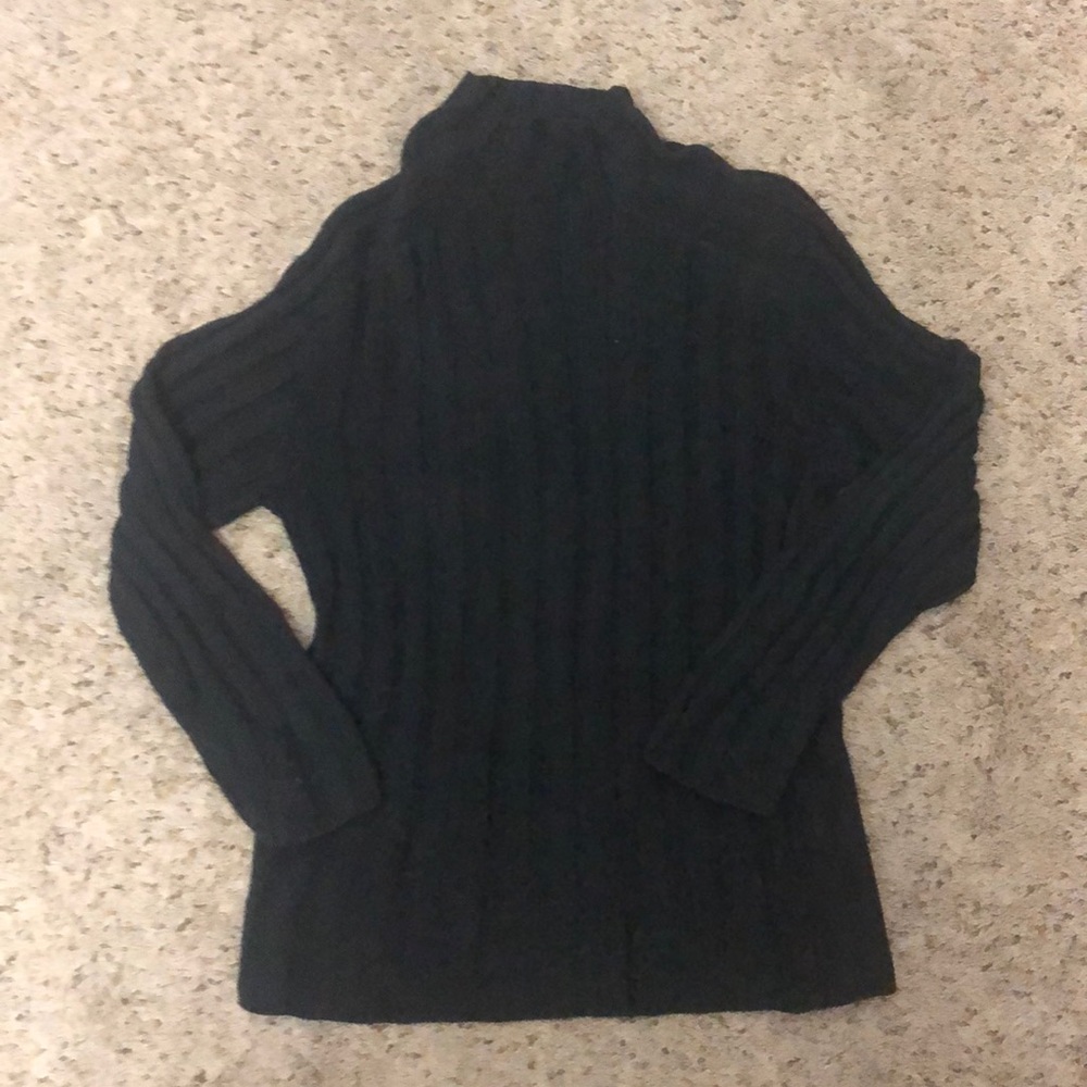 Men’s L DKNY mock turtleneck black ribbed sweater